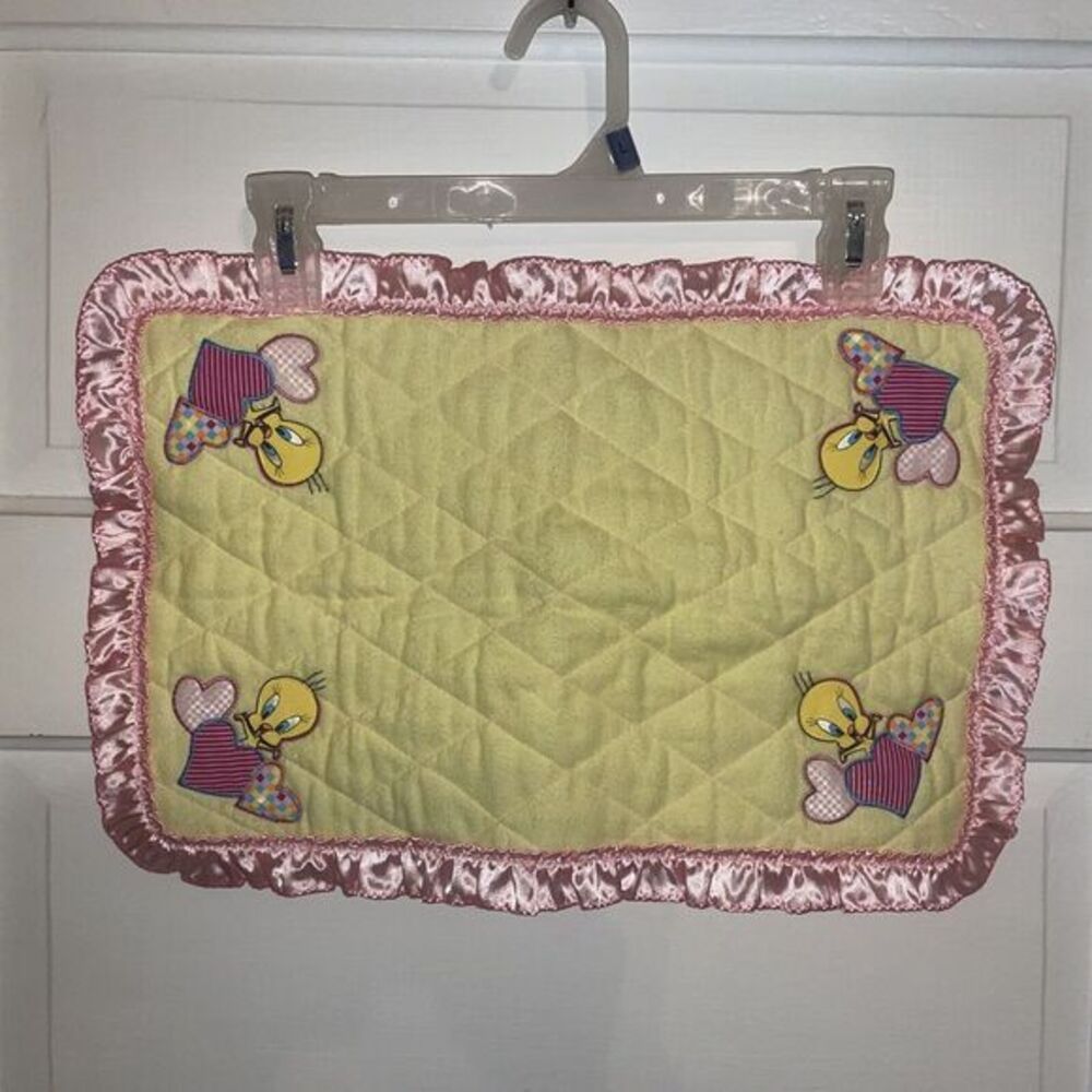 Vintage 1997 Licensed Looney Tunes Tweety Bird Security Blanket Changing Pad Nur
